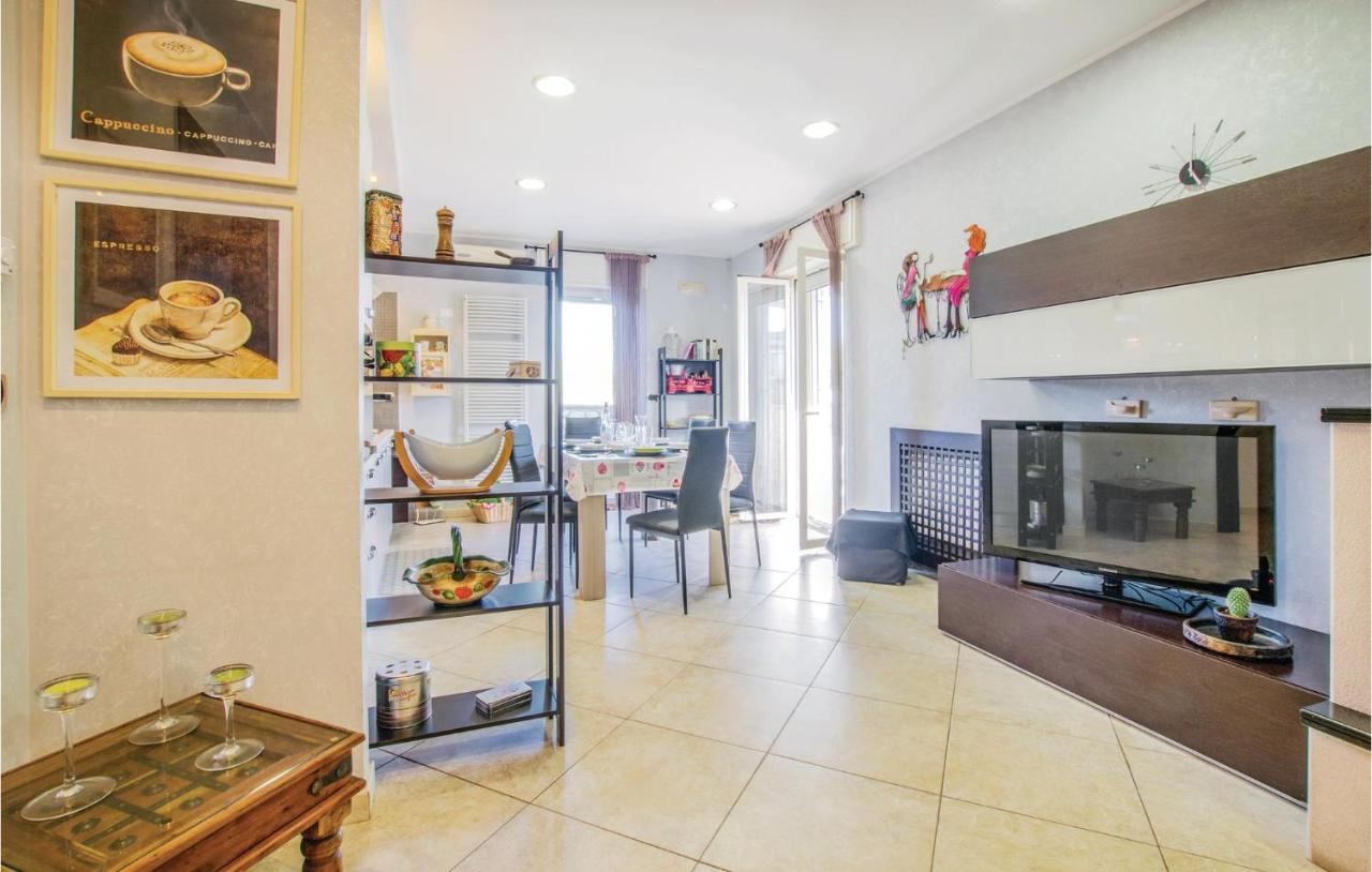 Awesome Apartment In Bari With Wifi 外观 照片